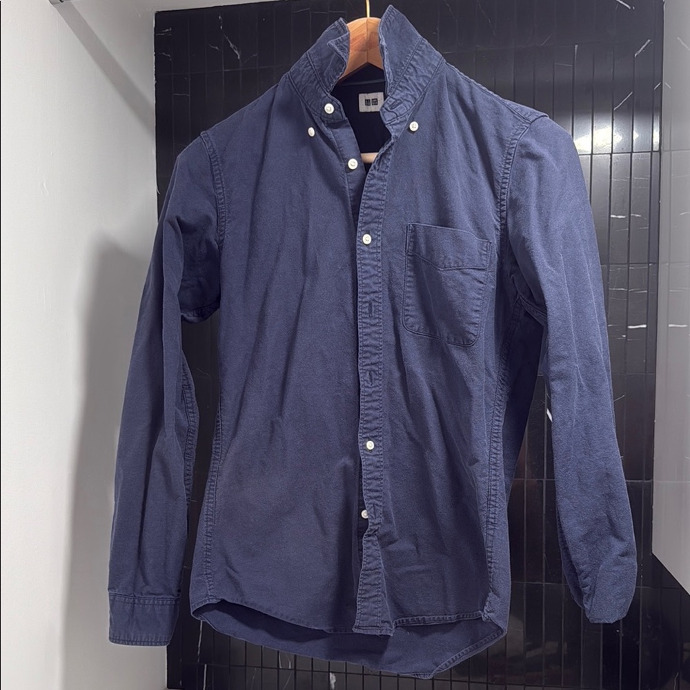 Uniqlo Blue Casual Button Down Shirt Tailored Fit